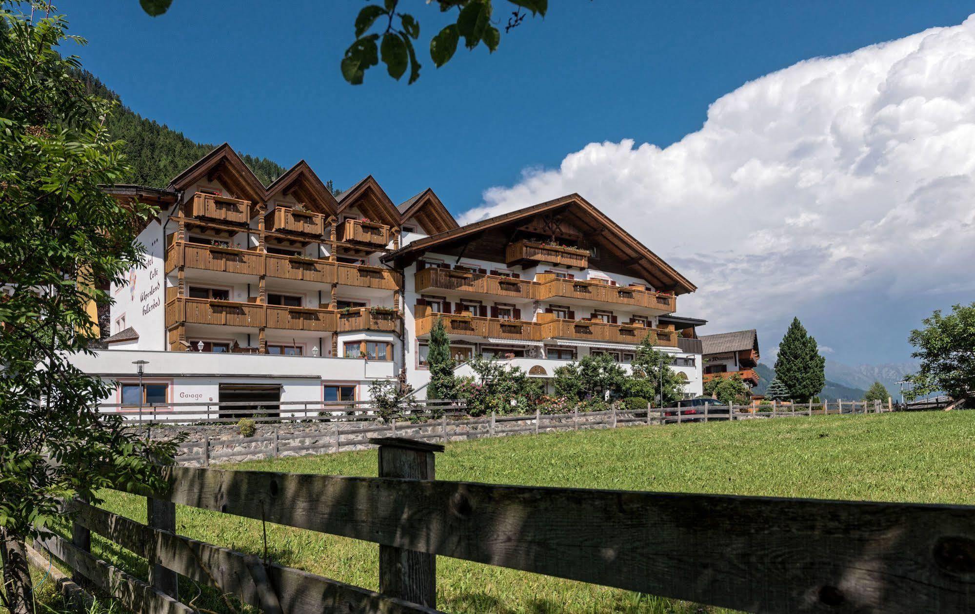 Hotel Alpenland Moso Exterior photo